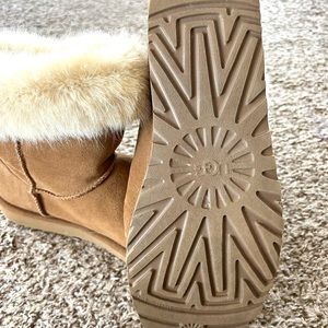UGG Boots • Cathie Style Fur Cuff Boots by UGG Australia in gorgeous condition!